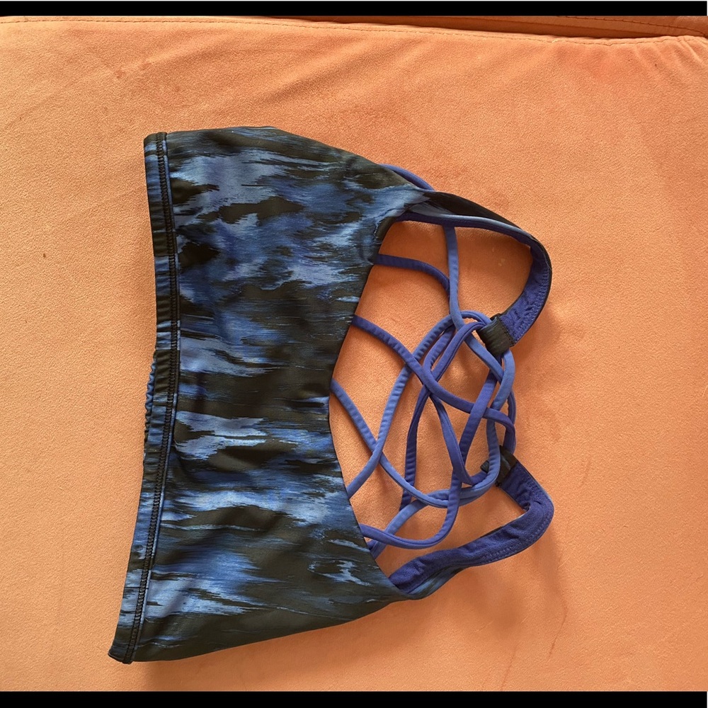 Lulu lemon sports bra